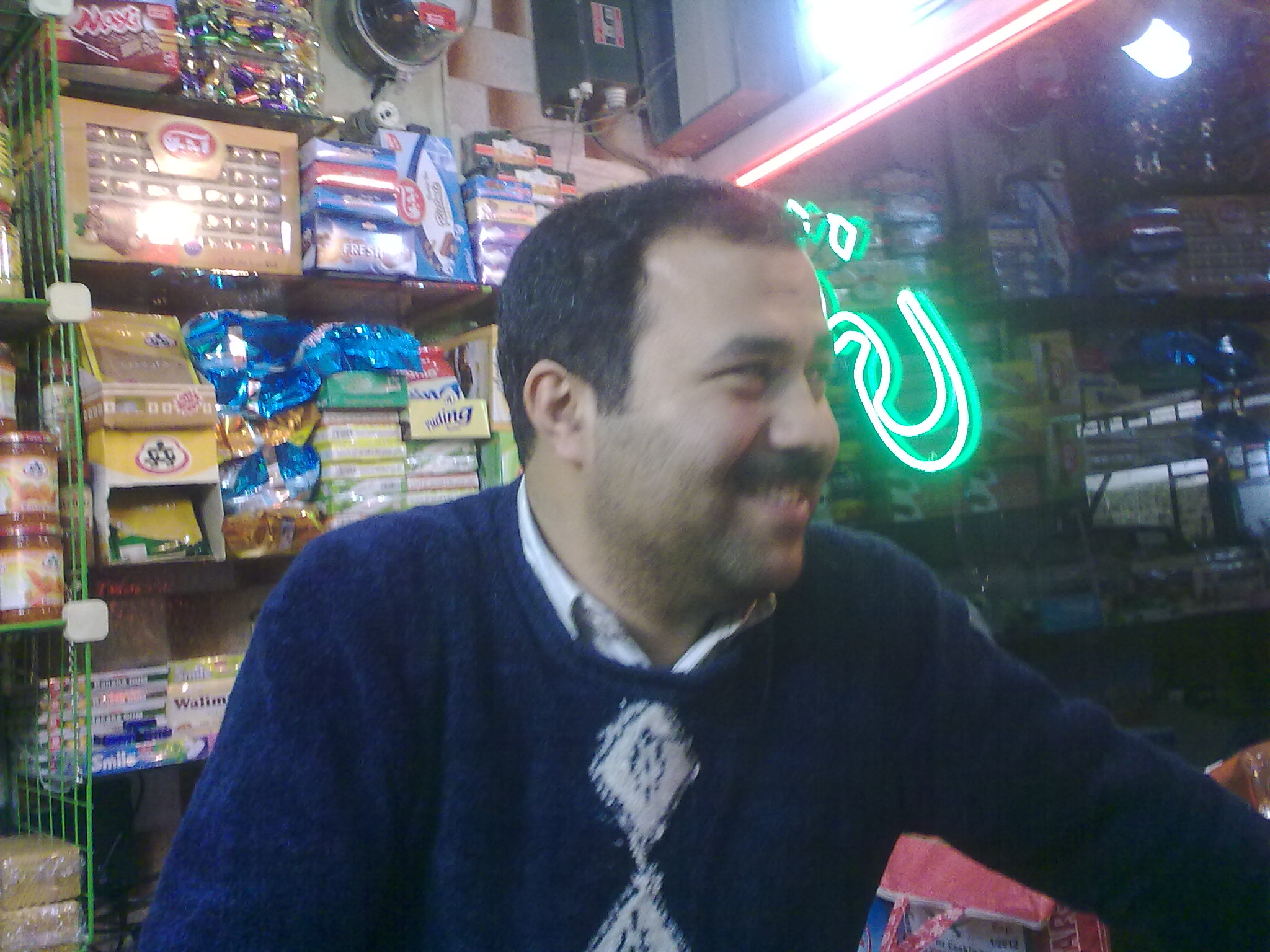 عادل ژاله  محل کار شهر مراغه خیابان خواجه نصیر جنب کوچه سبزیچها سوپر ژاله