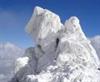 قله الوند در زمستانی برفی